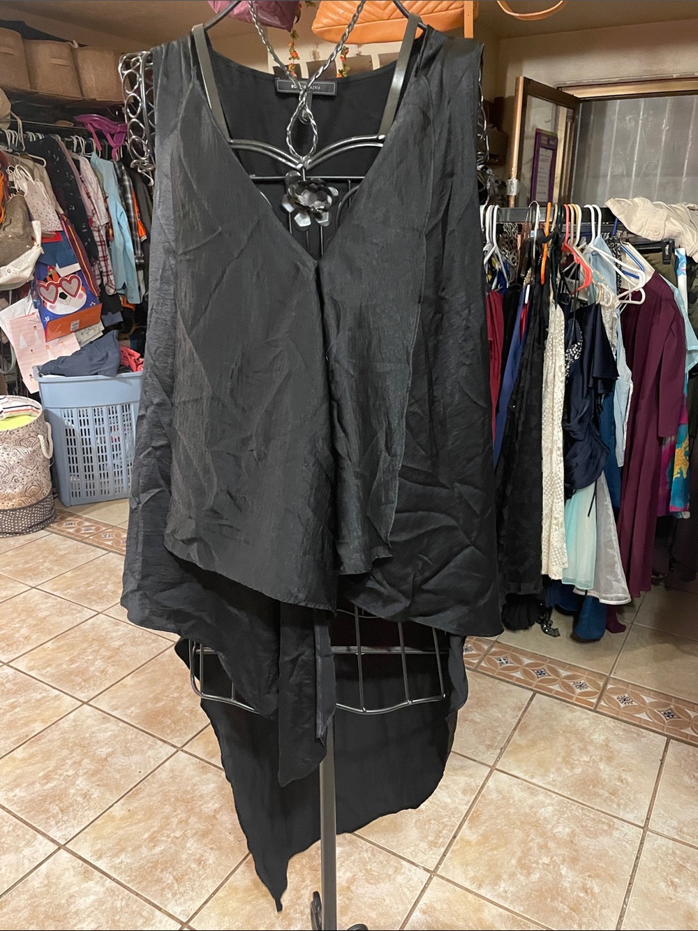 BCBGMaxAzria Black Asymmetric Draped V-Neck Sleeveless Top